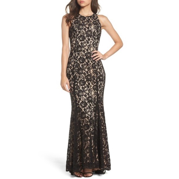 Vince Camuto Dresses & Skirts - Vince Camuto Sequin Lace Body-Con Gown